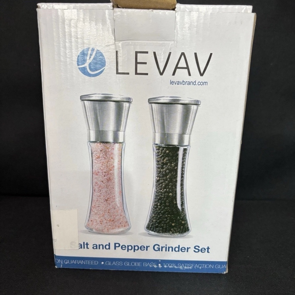 Silver Salt and Pepper Grinder Set